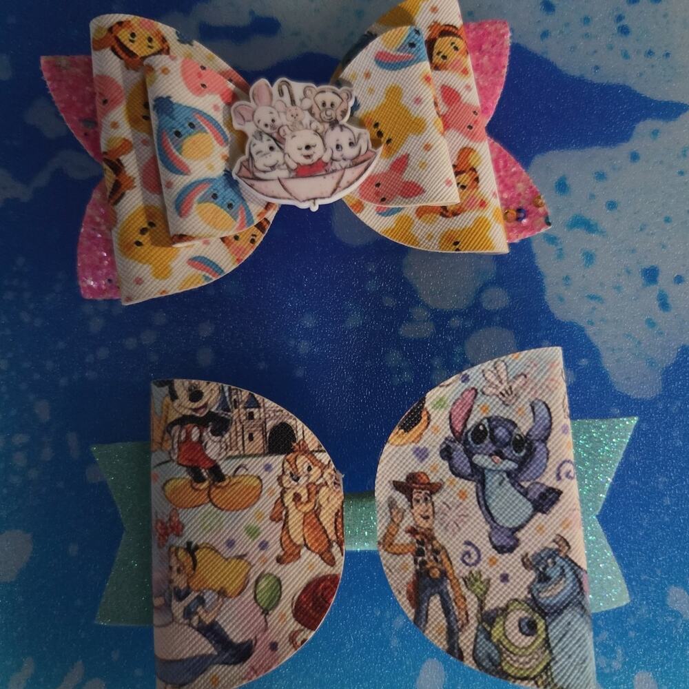 Disney custom  handmade Hair bows